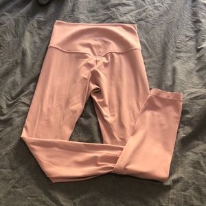 Size 6, 25” , Dusty Pink lululemon align leggings. Hardly worn.